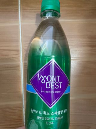 몽베스트 Montbest with Sparkling water Plain 20병 — 5점을 준 리뷰어가 2022년 7월 올린 사용 사진