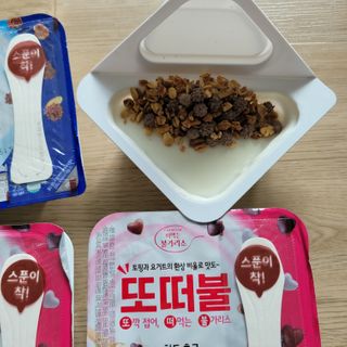 남양유업 또깍 접어 떠먹는 불가리스 2종 — 5점을 준 리뷰어가 2021년 1월 올린 사용 사진