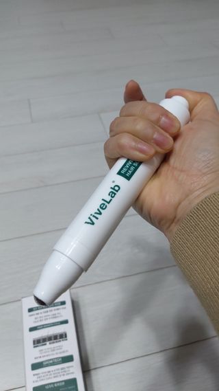 바이브랩 [탈모증상완화] 헤어라인 눈썹 두피앰플 — 5점을 준 리뷰어가 2022년 1월 올린 사용 사진