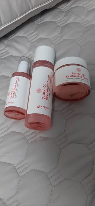 아이앤립 / EYENLIP 아이앤립 연어오일 리바이탈라이징 토너+앰플+크림 3종 세트 — 5점을 준 리뷰어가 2021년 6월 올린 사용 사진
