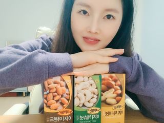 짜먹는 이지견과 짜먹는 이지아몬드, 짜먹는 이지허니피넛, 짜먹는 이지캐슈넛 각 10g X  10포 — 5점을 준 리뷰어가 2021년 2월 올린 사용 사진