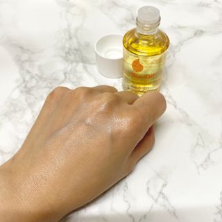 바이오오일 [바이오-오일] 스킨케어 오일 내추럴 60ml — 5점을 준 리뷰어가 2021년 5월 올린 사용 사진