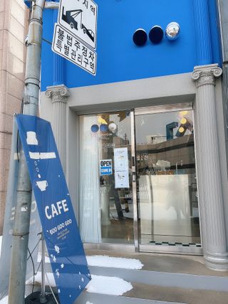 [구구구]엔젤 페레로로쉐 크로플 1개 + 아메리카노 2잔 — 5점을 준 리뷰어가 2022년 2월 올린 사용 사진