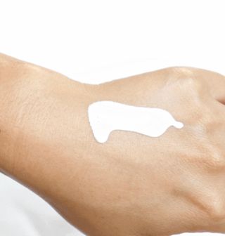 아이레시피 모이스트터치 스포츠 선밀크 50ml (SPF50+ PA+++) — 5점을 준 리뷰어가 2023년 6월 올린 사용 사진