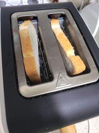 롯데제과 Vbread 포카치아식빵1개 + 미니식빵 1개 + 머핀 2개 세트 — 5점을 준 리뷰어가 2021년 9월 올린 사용 사진