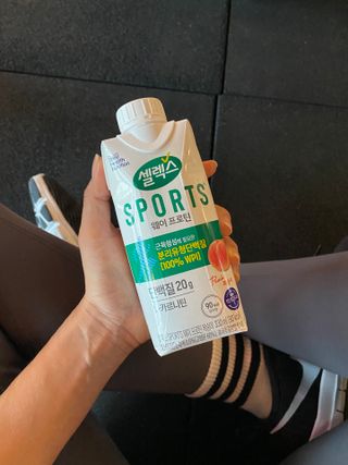 셀렉스스포츠 셀렉스 스포츠 웨이 프로틴 복숭아_ 330ml x 12팩 — 5점을 준 리뷰어가 2021년 10월 올린 사용 사진