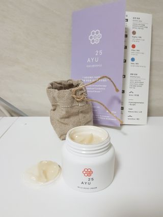 AYU25[아유트웬티파이브]다마스크로즈워터 베이스 천연 수분 촉촉 크림 — 3점을 준 리뷰어가 2021년 3월 올린 사용 사진