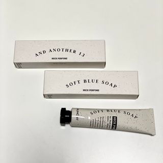 멈칫(MUMCHIT) 넥퍼퓸 NECKPERFUME 2가지 향 — 5점을 준 리뷰어가 2021년 11월 올린 사용 사진
