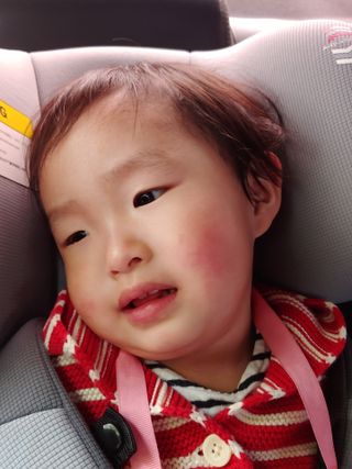 올리브 오일 스킨케어 컴퍼니 [OOSC] 순한 베이비 퓨어 수딩밤 오리지널 60g — 3점을 준 리뷰어가 2021년 5월 올린 사용 사진