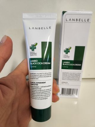 랑벨 랑바이오 블랙 시카 크림 50ml(블랙비 프로폴리스, 시카 4종, 판테놀 10 함유) — 5점을 준 리뷰어가 2022년 7월 올린 사용 사진