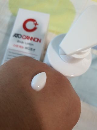 아토캐논(ATO CANNON) 아토캐논 고보습 바디로션 200ml — 5점을 준 리뷰어가 2023년 1월 올린 사용 사진