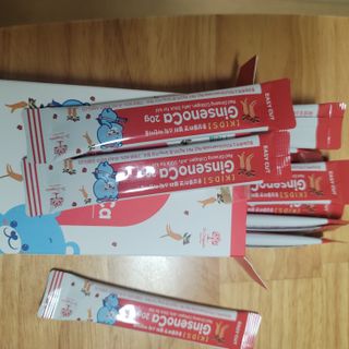 (주)닥터오레고닌 진세노카 키즈 홍삼젤리스틱 — 2점을 준 리뷰어가 2023년 8월 올린 사용 사진