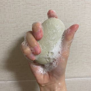 제이제이바이오 허브마사지바 올인원 알약비누 — 5점을 준 리뷰어가 2022년 3월 올린 사용 사진