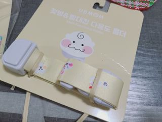 유비맘 젖병 빨대컵 다용도 홀더 1+1 _ 컬러 랜덤 발송 — 5점을 준 리뷰어가 2020년 12월 올린 사용 사진