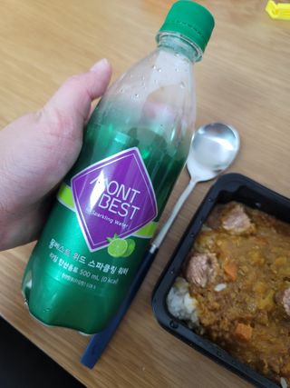 몽베스트 Montbest with Sparkling water Lime20병 — 5점을 준 리뷰어가 2022년 9월 올린 사용 사진