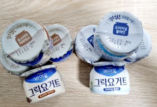 매일바이오 그릭요거트 오리지널 플레인 4개, 로스터리 커피믹스 4개 — 3점을 준 리뷰어가 2021년 12월 올린 사용 사진