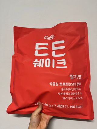 [덜다] 든든 식물성 단백질 쉐이크 40g X 7입 (곡물/딸기) — 5점을 준 리뷰어가 2023년 8월 올린 사용 사진