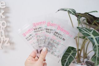 [큐어반H 스팟] 자외선 99프로 차단되는 스틱타입 스팟밴드(1팩 / 66매입) — 5점을 준 리뷰어가 2022년 10월 올린 사용 사진