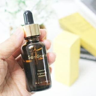 스킨큐어 산다화 비타민c 화이트닝 에센스 30ml — 5점을 준 리뷰어가 2021년 8월 올린 사용 사진