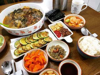 요리반상회 용문해장국 2팩 + 뚝배기 1개 — 5점을 준 리뷰어가 2021년 3월 올린 사용 사진