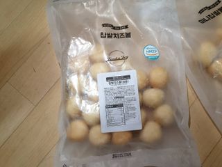 Dog&Ball 독앤볼 [Dog&Ball] 미니찹쌀볼도그 찹쌀치즈볼 — 5점을 준 리뷰어가 2021년 9월 올린 사용 사진