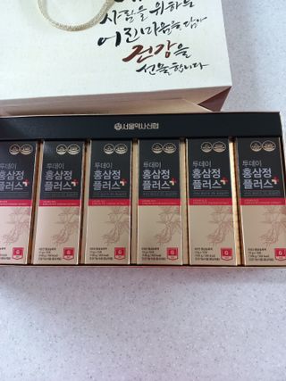 서울약사신협_투데이홍삼정플러스스틱_10g x 60포 — 5점을 준 리뷰어가 2021년 6월 올린 사용 사진