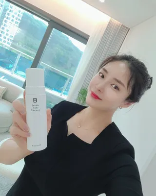 블룸비 거품 두피 샴푸 — 5점을 준 리뷰어가 2022년 8월 올린 사용 사진
