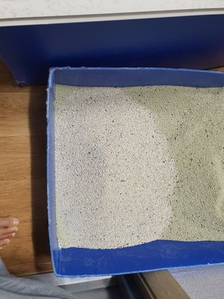 겟플렉스 켓플렉스 캣츠룸BS-1 고양이모래 4kg — 4점을 준 리뷰어가 2020년 12월 올린 사용 사진