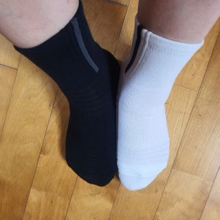 [사이즈가 있는 양말 필로이] 남자 골프 스포츠 발목 양말 2족 세트【 S, M, L, XL】4가지 사이즈 — 5점을 준 리뷰어가 2022년 7월 올린 사용 사진
