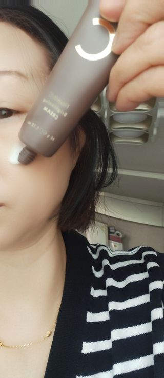 산다화 비타민C 화이트닝 크림 — 4점을 준 리뷰어가 2023년 5월 올린 사용 사진
