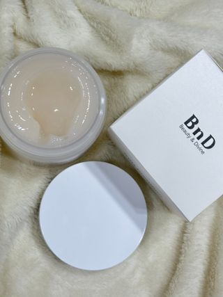 비엔디 2NOW[한글]BnD 바디 주름개선 엉덩이크림 — 5점을 준 리뷰어가 2024년 12월 올린 사용 사진