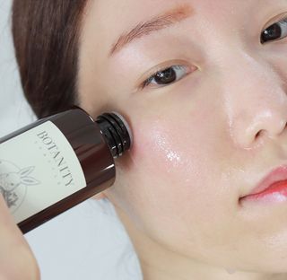 보타니티 [홍]조[진]정[결]케어 플라본 부스터 210ml / 플라본 세럼 50ml — 5점을 준 리뷰어가 2022년 7월 올린 사용 사진