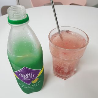 몽베스트 Montbest with Sparkling water Lemon OR Lime 20병(랜덤) — 5점을 준 리뷰어가 2022년 6월 올린 사용 사진