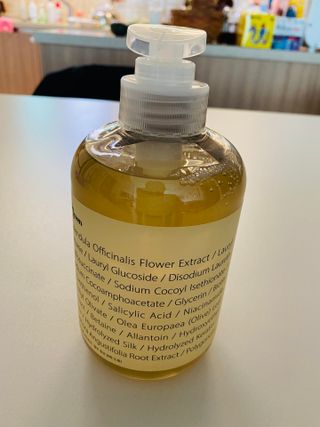 빅그린 안티 헤어로스 탈모 카렌듈라 바이옴 샴푸 500ml (지성두피용) — 4점을 준 리뷰어가 2022년 7월 올린 사용 사진