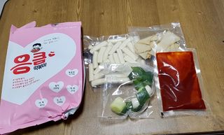 응큼떡볶이 — 5점을 준 리뷰어가 2021년 3월 올린 사용 사진