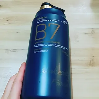 [포레스트스토리] 탈모증상완화 샴푸 1,000ml — 5점을 준 리뷰어가 2022년 6월 올린 사용 사진