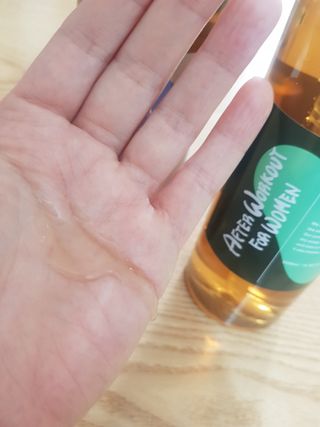 와프랩 운동하는 여성을 위한 더블유 미세먼지 세정 약산성 천연유래 샴푸 — 5점을 준 리뷰어가 2022년 3월 올린 사용 사진