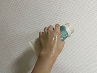 [후르디아] 올리브영 저자극 비건바디로션 — 5점을 준 리뷰어가 2023년 1월 올린 사용 사진