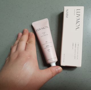 러브모아 향수 고체향수 승무원 고체향수 바르는 향수 니치향수 도손 우드세이지 앤 씨솔트 — 5점을 준 리뷰어가 2022년 12월 올린 사용 사진