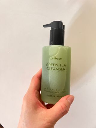 프리마인 메이크업과 들뜨는 각질까지 한방에 깐달걀로! 순하기까지한 셀베이스 그린티클렌저(200ml) — 5점을 준 리뷰어가 2023년 5월 올린 사용 사진