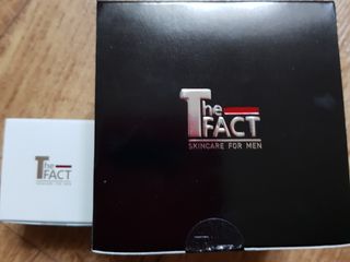The Fact 더 팩트 내추럴 에스에프엔 에이틴 시니어 크림 — 3점을 준 리뷰어가 2021년 5월 올린 사용 사진