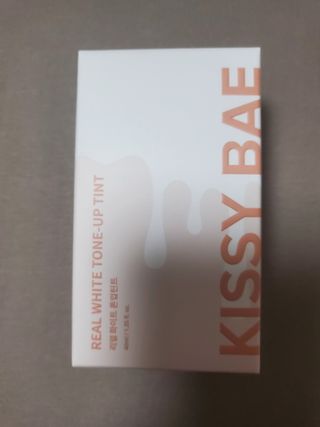 KISSY BAE 키시베이 키시베이 리얼화이트 톤업틴트 — 5점을 준 리뷰어가 2021년 9월 올린 사용 사진