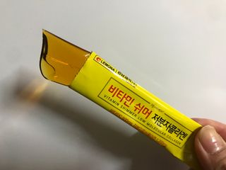자연에온 경남제약 비타민 쉬머 저분자콜라겐 20g x 30포 — 5점을 준 리뷰어가 2021년 12월 올린 사용 사진