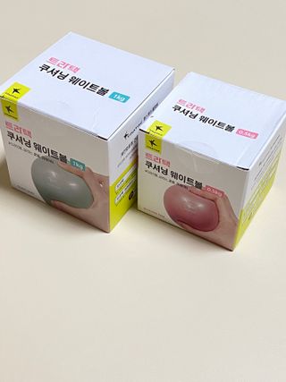트라택 쿠셔닝 웨이트볼 0.5kg + 1kg SET — 2.5점을 준 리뷰어가 2022년 4월 올린 사용 사진