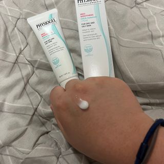 피지오겔 레드수딩 시카밸런스 크림 50ml — 3.5점을 준 리뷰어가 2022년 4월 올린 사용 사진