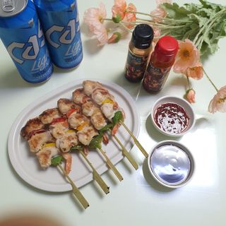 [다물꼬치] 삼겹새우롤꼬치 5개입 350g  + 데리야끼소스 120g + 매운고추소스 120g — 5점을 준 리뷰어가 2021년 12월 올린 사용 사진