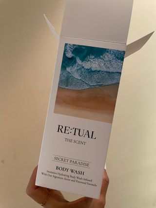 레츄얼 더 센트 바디워시 시크릿 파라다이스(500ml) — 5점을 준 리뷰어가 2022년 6월 올린 사용 사진