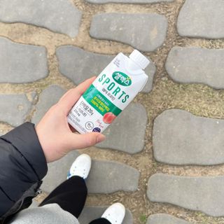 셀렉스스포츠 셀렉스 스포츠 웨이 프로틴 복숭아_ 330ml x 12팩 — 3.5점을 준 리뷰어가 2021년 3월 올린 사용 사진