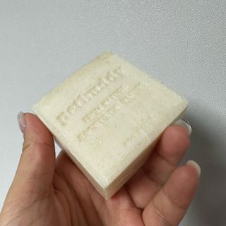 소담스퀘어 상암 주식회사 에코스터프 펫버디 반려동물 마누카 검은콩 프로틴 샴푸바 — 5점을 준 리뷰어가 2022년 12월 올린 사용 사진