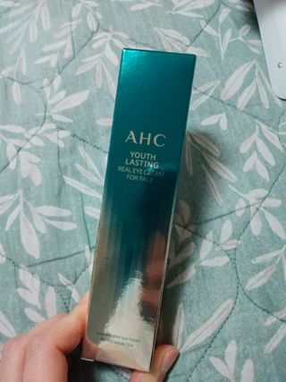 [NEW 탄력유턴 아이크림] AHC 유스 래스팅 리얼 아이크림 포 페이스 — 5점을 준 리뷰어가 2021년 1월 올린 사용 사진
